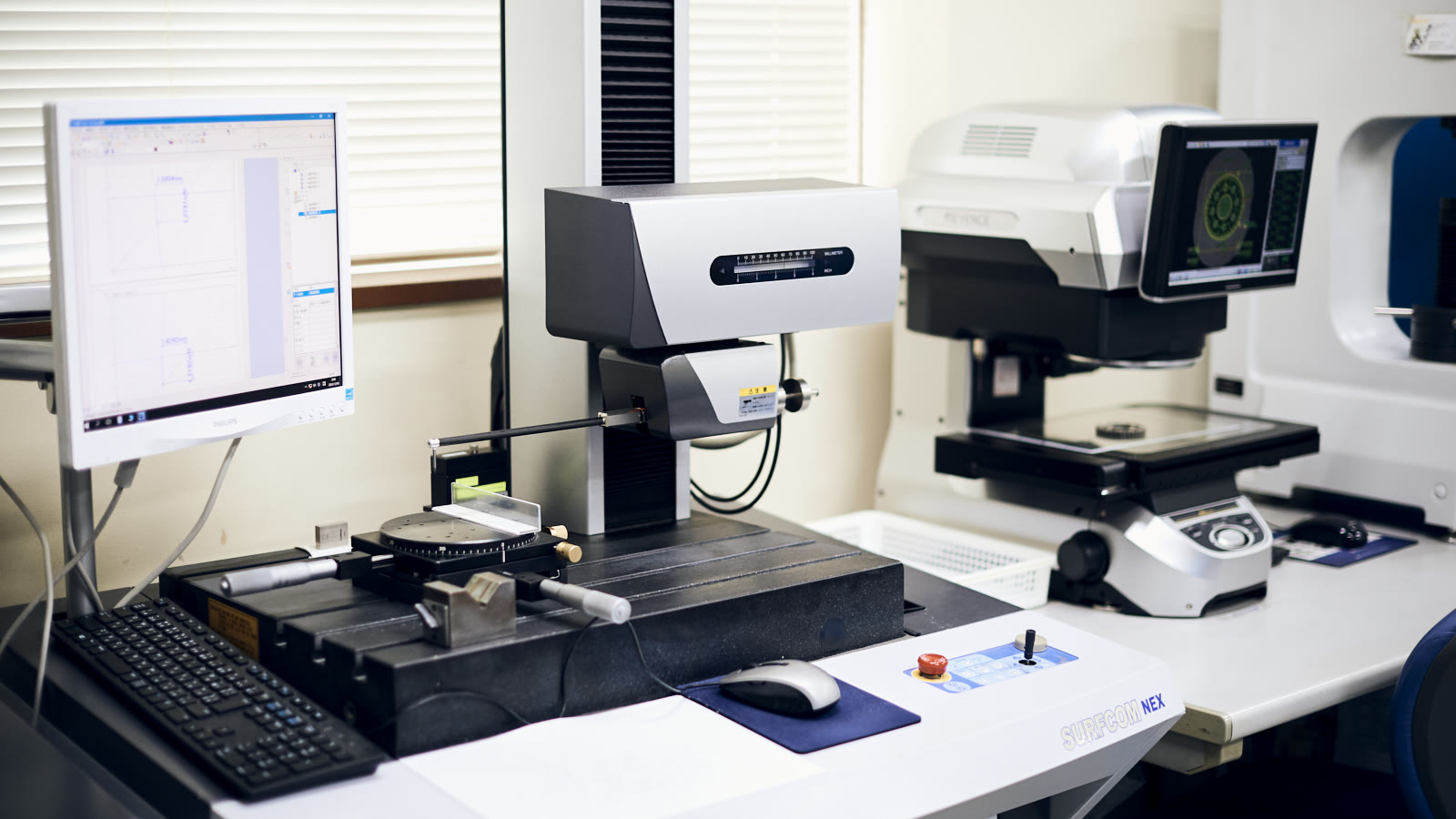Measurement/Analysis Equipment photo 4